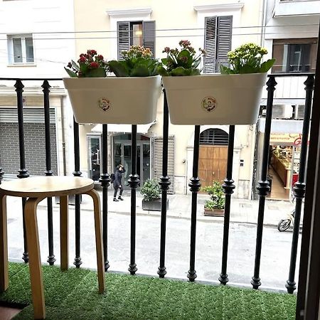 Tiny House In Centro Apartment Bari Exterior foto