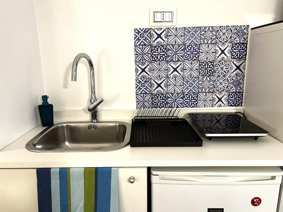 Tiny House In Centro Apartment Bari Exterior foto
